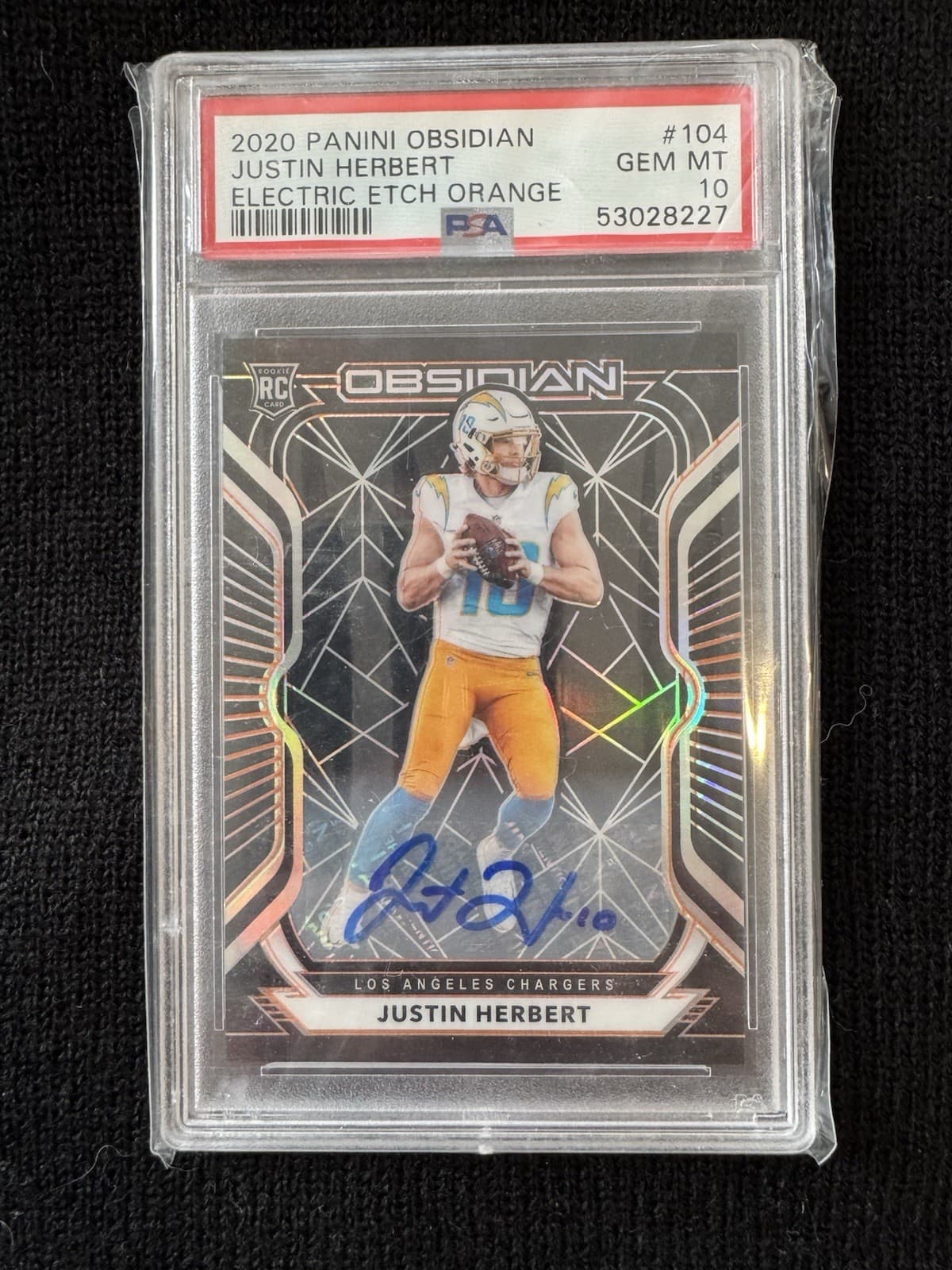 Justin Herbert Panini Obsidian #104 Autograph-Electric Etch Orange
