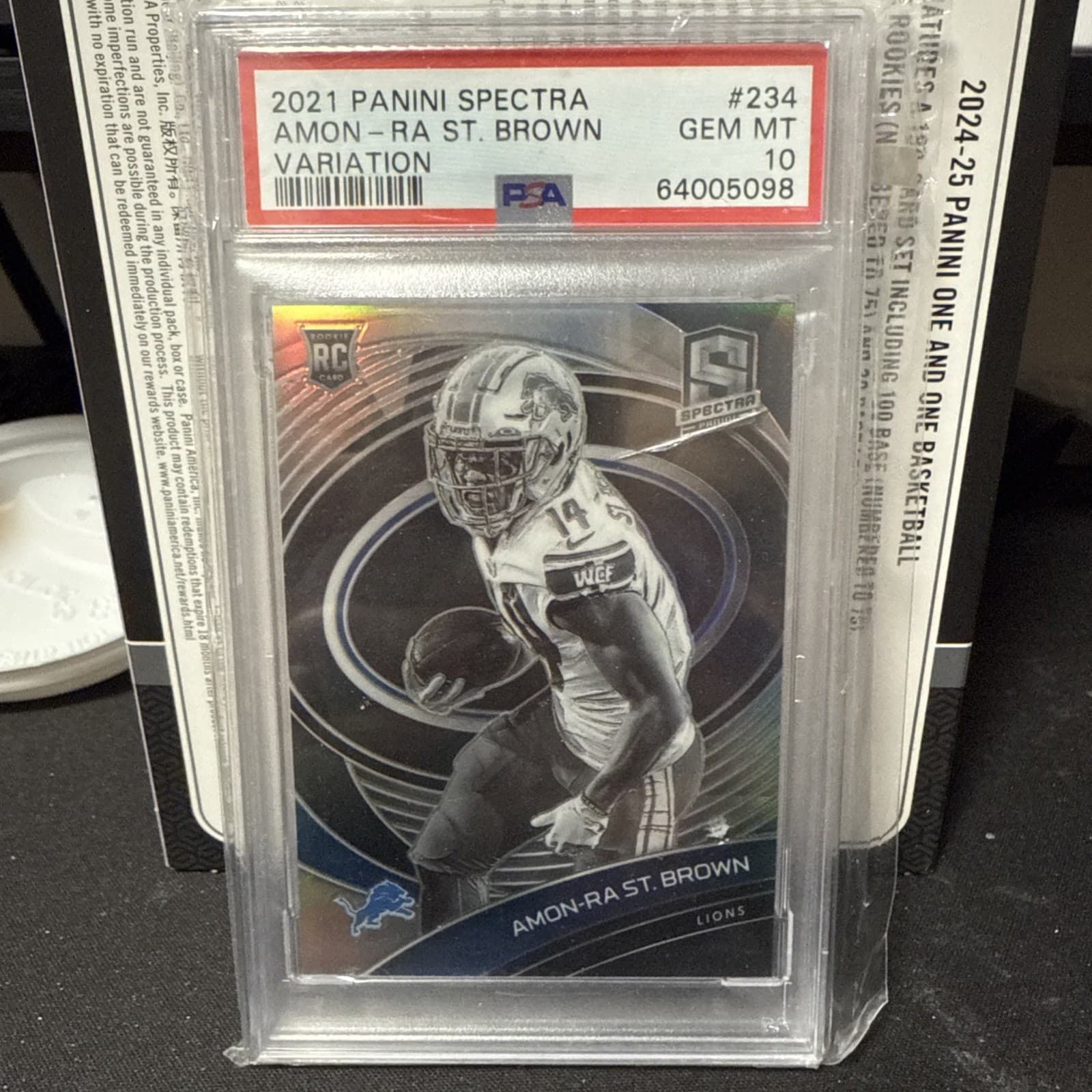 Amon-Ra St. Brown Panini Spectra #234 Variation