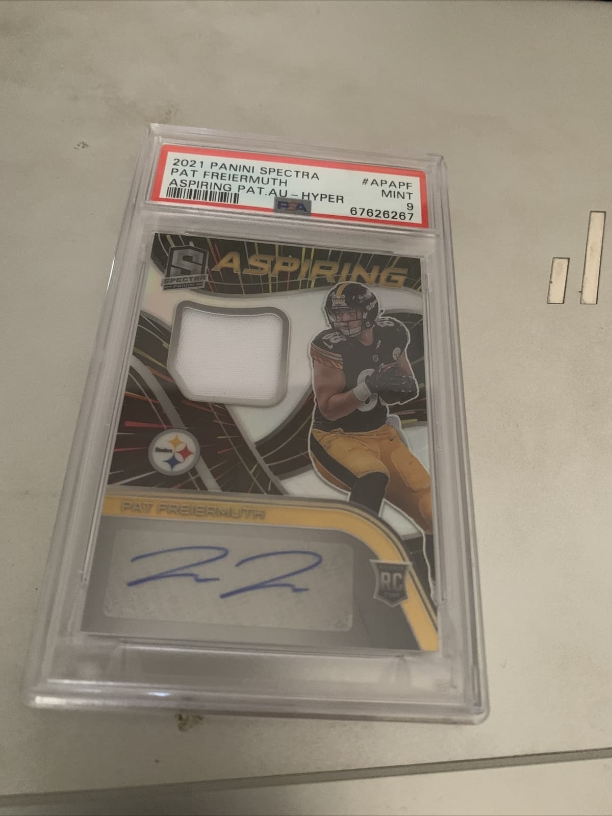 Pat Freiermuth Panini Spectra Aspiring Patch Autographs #APAPF Hyper