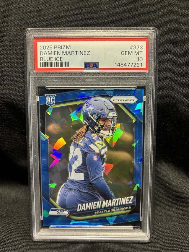 Damien Martinez Panini Prizm #373 Blue Ice