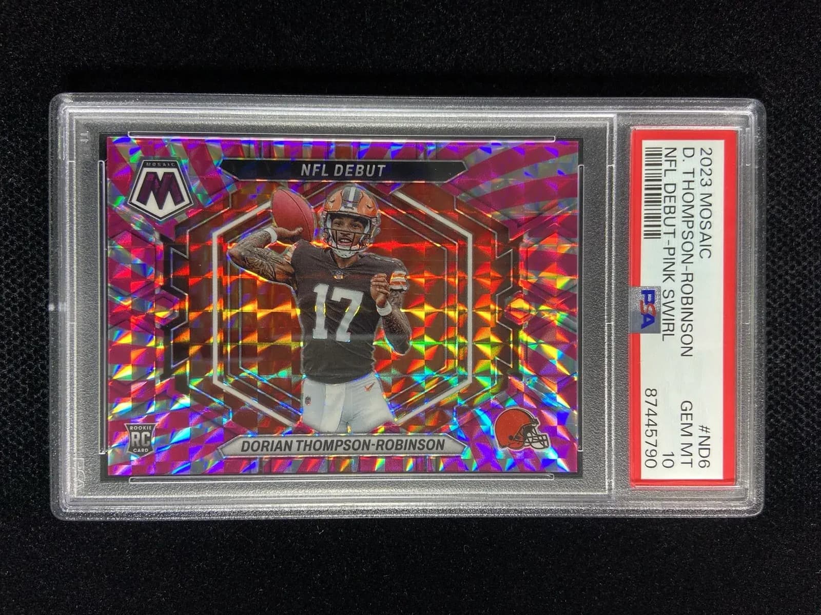 Dorian Thompson-Robinson Panini Mosaic NFL Debut #ND6 Pink Swirl