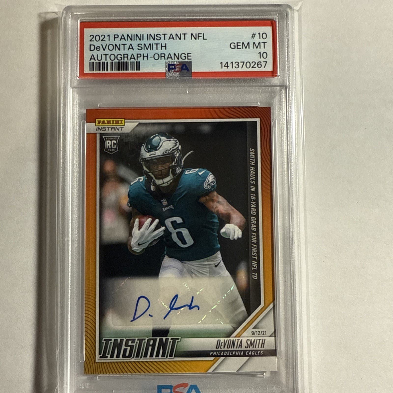 DeVonta Smith Panini Instant NFL #10 Autograph-Orange