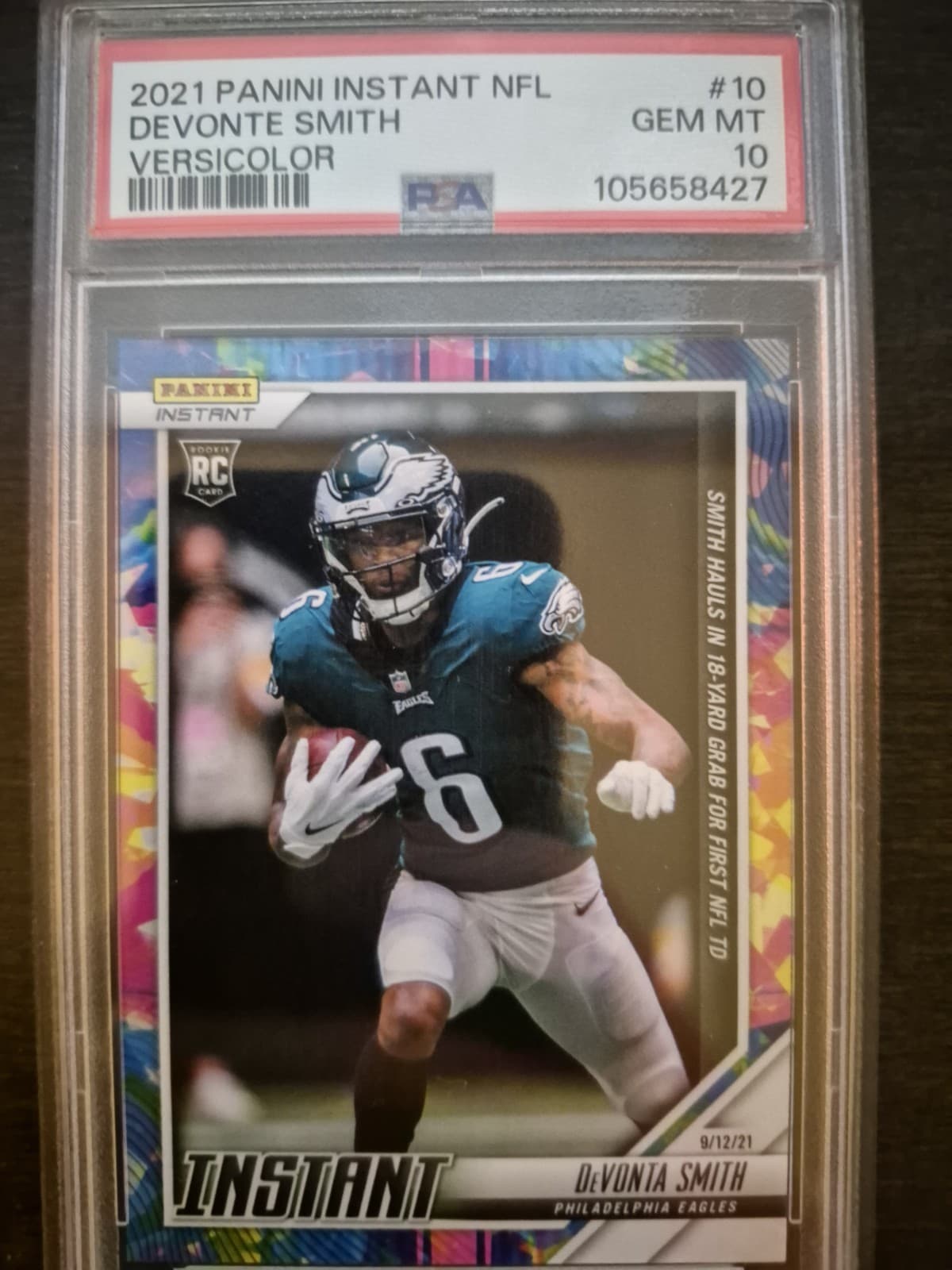 DeVonta Smith Panini Instant NFL #10 Versicolor