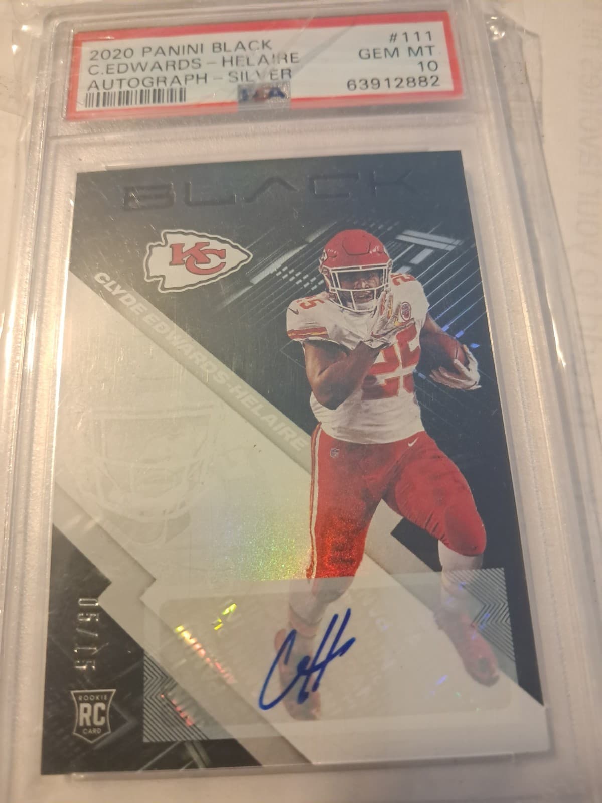 Clyde Edwards-Helaire Panini Black #111 Autograph-Silver