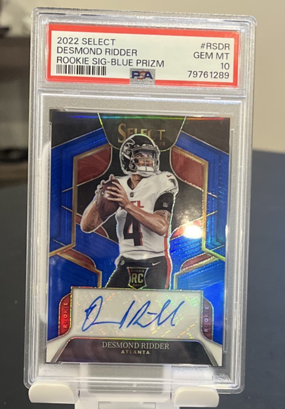 Desmond Ridder Panini Select Rookie Signatures #RSDR Blue Prizm