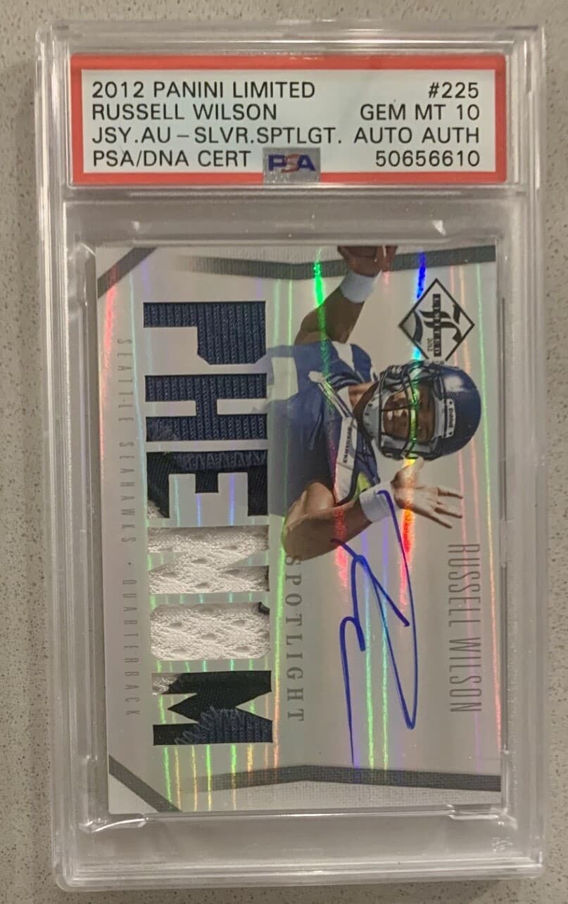 Russell Wilson Panini Limited #225 Jersey Autograph-Silver Spotlight