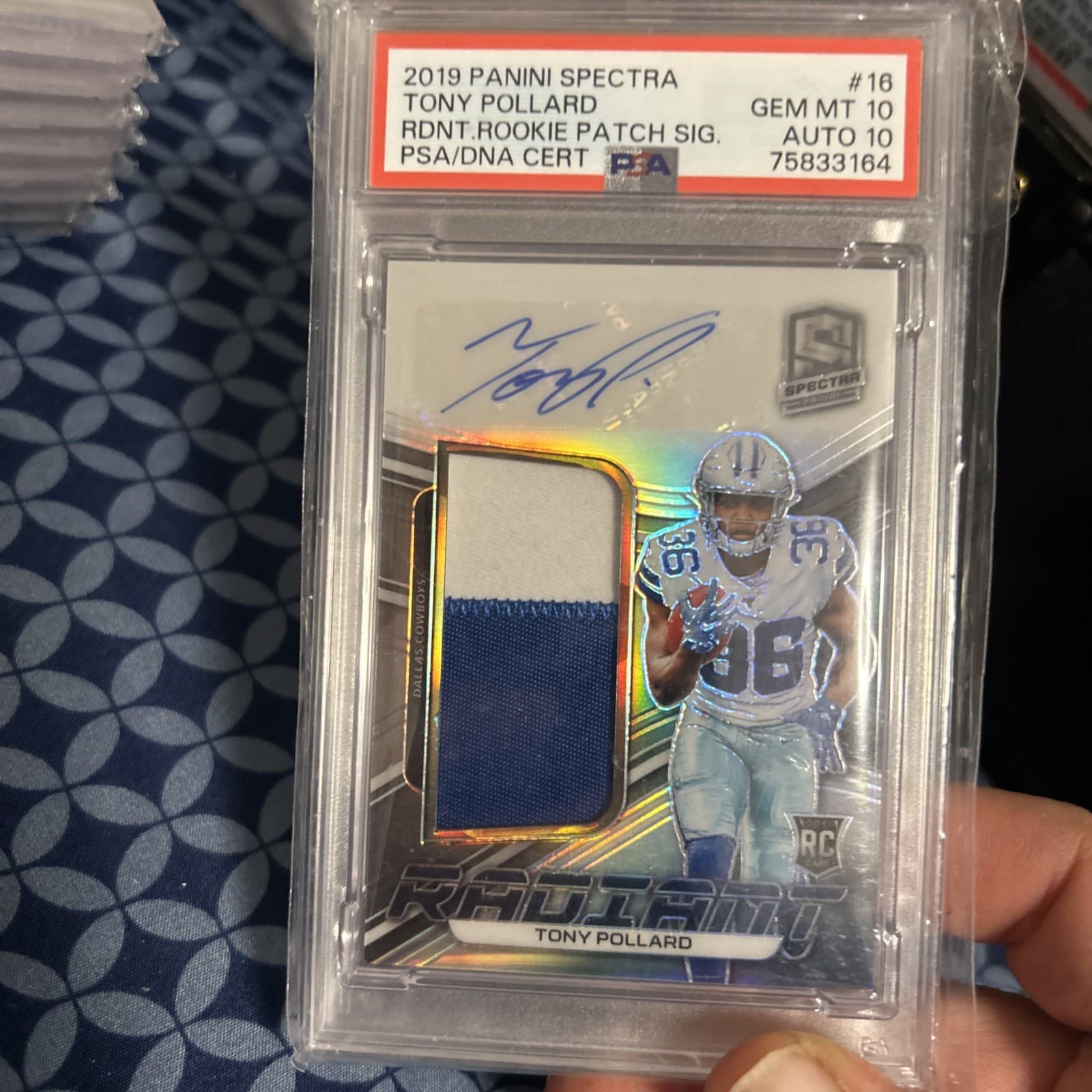 Tony Pollard Panini Spectra Radiant Rookie Patch Signatures #16 Base
